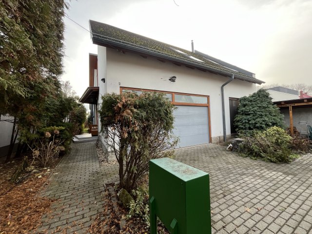 Eladó családi ház, Debrecenben 229 M Ft, 6 szobás