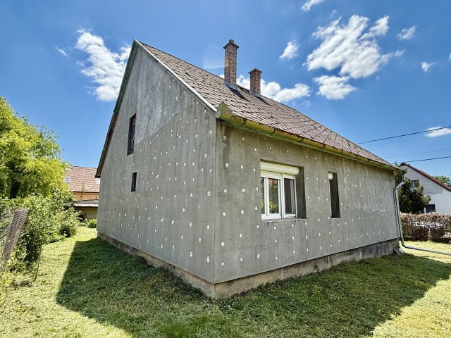 Eladó családi ház, Pátyon 80 M Ft, 2 szobás