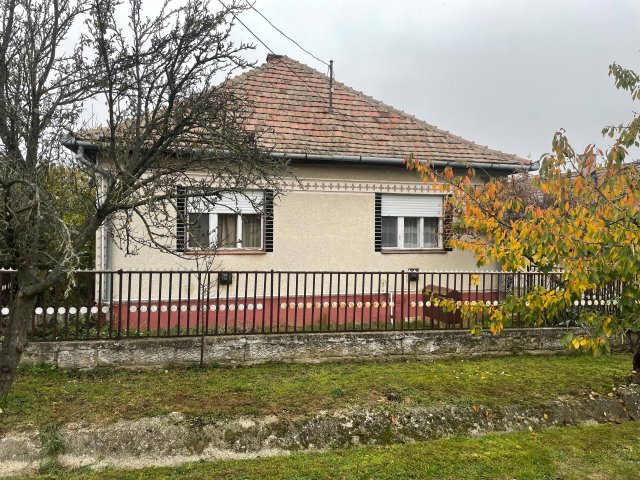 Eladó családi ház, Varsányon 12.99 M Ft, 3 szobás