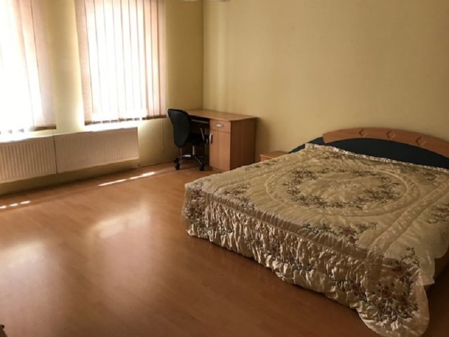 Kiadó téglalakás, albérlet, Pécsett 320 E Ft / hó, 4 szobás