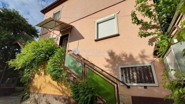 Eladó családi ház, Kecskeméten 69.9 M Ft, 6 szobás