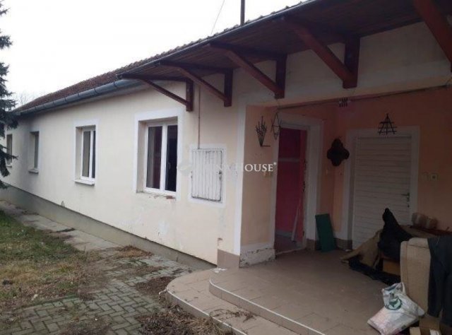 Eladó családi ház, Tiszalökön 15 M Ft, 7 szobás