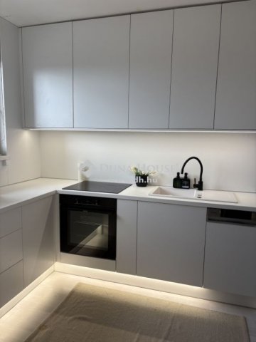 Eladó családi ház, Kozármislenyen 218.99 M Ft, 5 szobás