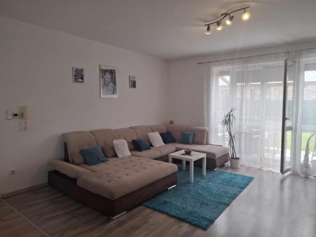 Eladó téglalakás, Győrött 79 M Ft, 4 szobás