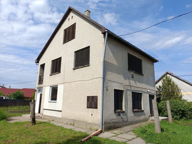 Eladó családi ház, Taktaharkányon 17 M Ft, 4 szobás