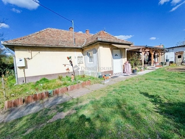 Eladó családi ház, Szentmártonkátán 33.5 M Ft, 2 szobás