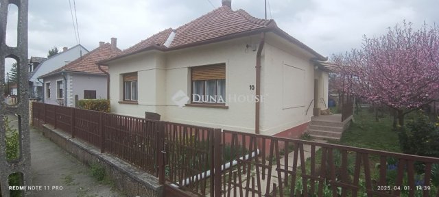 Eladó családi ház, Sellyén 26.6 M Ft, 2 szobás