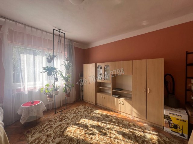 Eladó családi ház, Tatán 39 M Ft, 2 szobás