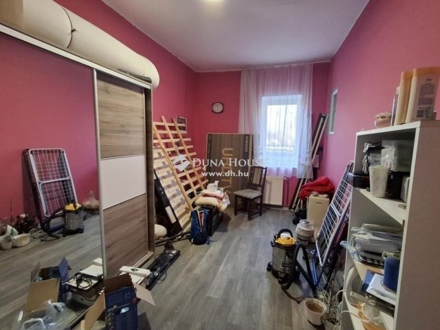 Eladó családi ház, Pilisen 45 M Ft, 5 szobás