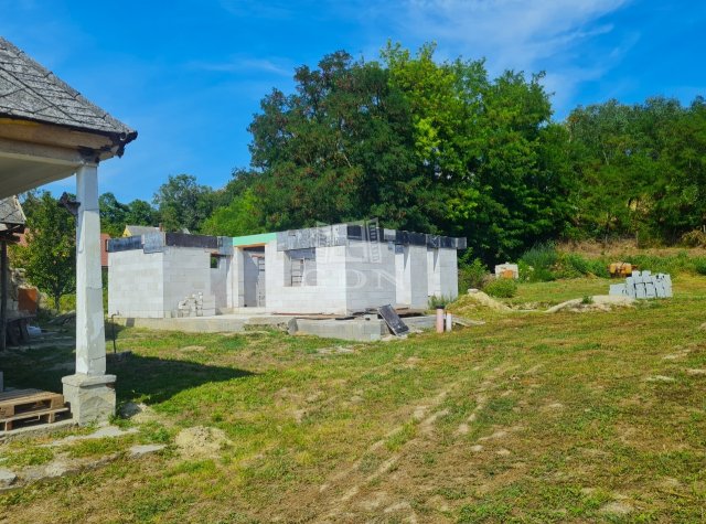 Eladó családi ház, Tabajdon 27.9 M Ft, 3 szobás