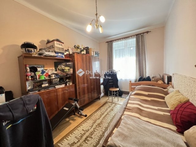 Eladó téglalakás, Várpalotán 34.9 M Ft, 2 szobás