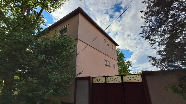 Eladó családi ház, Kecskeméten 69.9 M Ft, 6 szobás