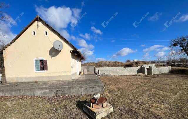 Eladó telek, Csákváron 13.9 M Ft / költözzbe.hu