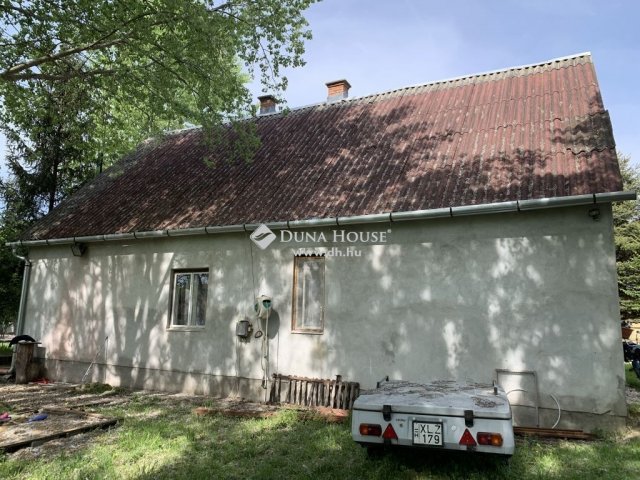 Eladó családi ház, Pilisen 45.9 M Ft, 4 szobás