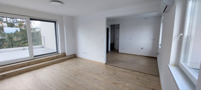 Kiadó téglalakás, albérlet, Szombathelyen 155 E Ft / hó