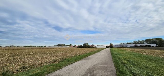 Eladó ipari ingatlan, Győrzámolyon 279 M Ft