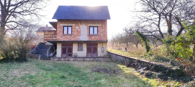 Eladó nyaraló, Oroszlányban 15.9 M Ft, 2 szobás