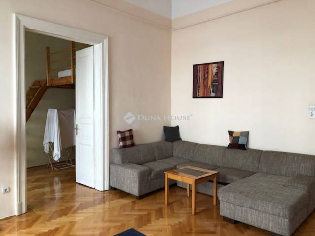 Kiadó téglalakás, albérlet, Budapesten, VI. kerületben