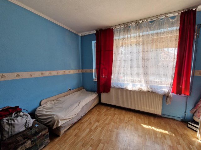 Eladó családi ház, Cegléden 29 M Ft, 2 szobás