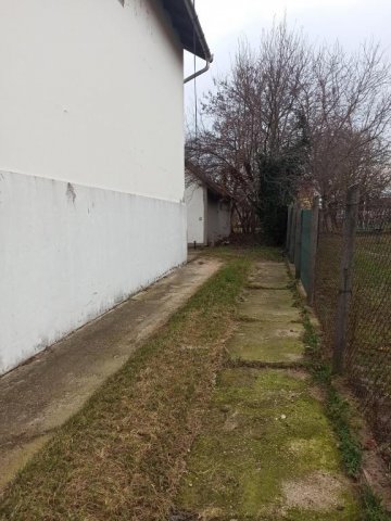 Eladó családi ház, Százhalombattán 105 M Ft, 5+1 szobás