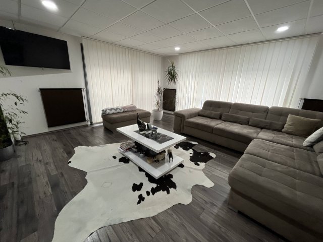 Eladó családi ház, Szirmabesenyőn 84.9 M Ft, 3 szobás