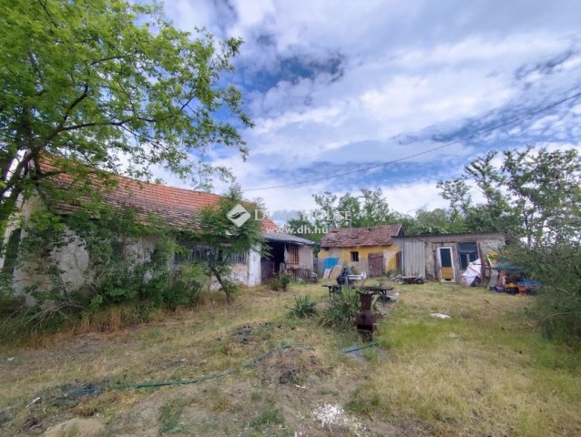 Eladó mezogazdasagi ingatlan, Nyárlőrincen 9.5 M Ft, 2 szobás
