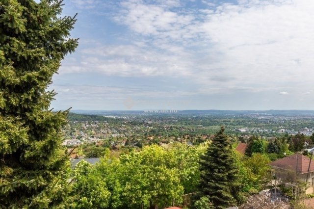 Eladó családi ház, Budapesten, III. kerületben 425 M Ft