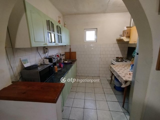 Eladó családi ház, Bólyban 25 M Ft, 4 szobás