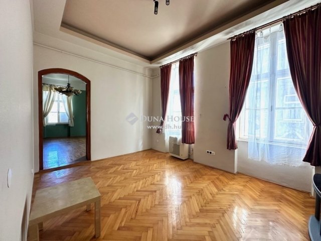 Eladó téglalakás, Budapesten, VIII. kerületben 64.9 M Ft
