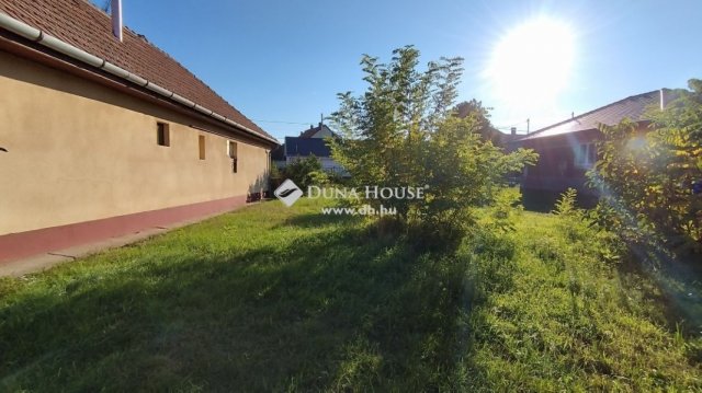Eladó telek, Sülysápon 33 M Ft / költözzbe.hu
