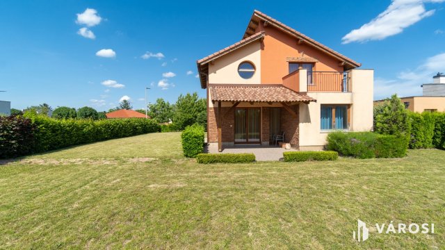Eladó családi ház, Siófokon 139.99 M Ft, 5 szobás