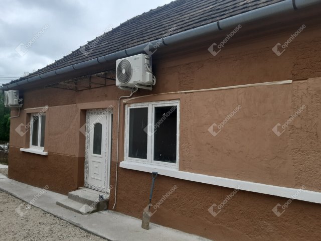 Eladó családi ház, Molnárin 22.5 M Ft, 3 szobás