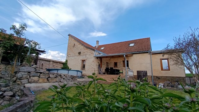 Eladó családi ház, Mohácson 138 M Ft, 4 szobás