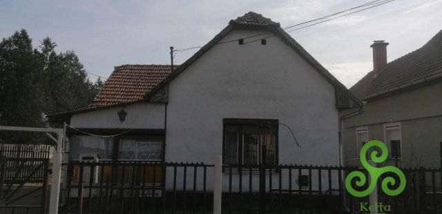 Eladó családi ház, Debrecenben 42.9 M Ft, 3 szobás
