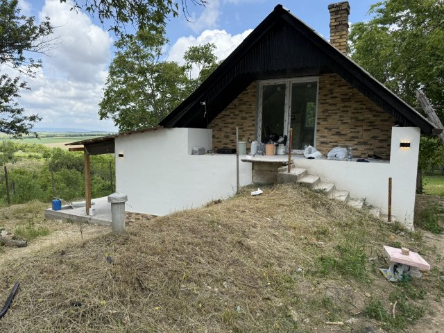 Eladó nyaraló, Lovasberényben 24.9 M Ft, 2 szobás