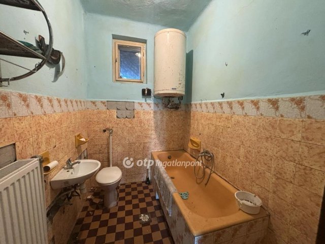 Eladó családi ház, Aszalón 16 M Ft, 4 szobás