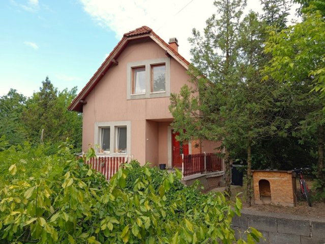Eladó családi ház, Pócsmegyeren 58 M Ft, 2 szobás