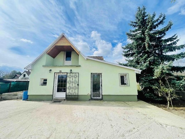 Eladó családi ház, Vácon 36.9 M Ft, 2 szobás