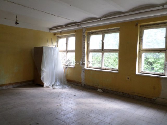 Eladó ipari ingatlan, Kecskeméten 300 M Ft / költözzbe.hu