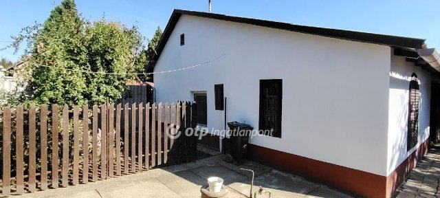 Eladó családi ház, Szentesen 23 M Ft, 3 szobás