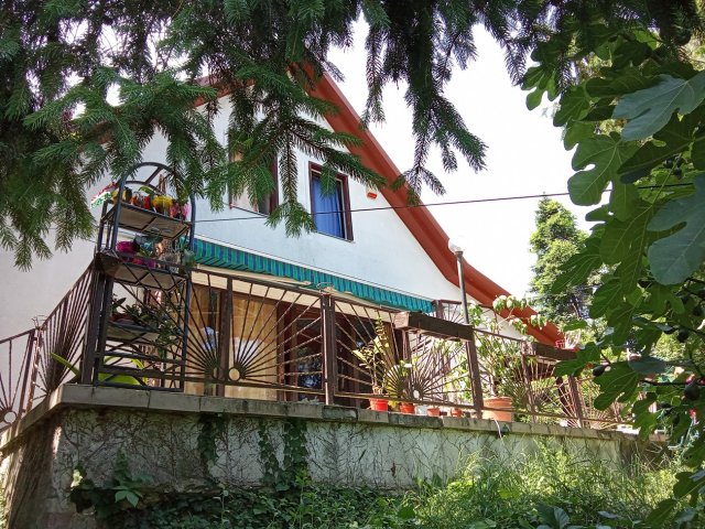Eladó családi ház, Leányfaluban 79 M Ft, 3 szobás