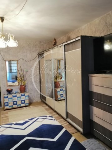 Eladó panellakás, Pécsett, Gadó utcában 33 M Ft, 2 szobás