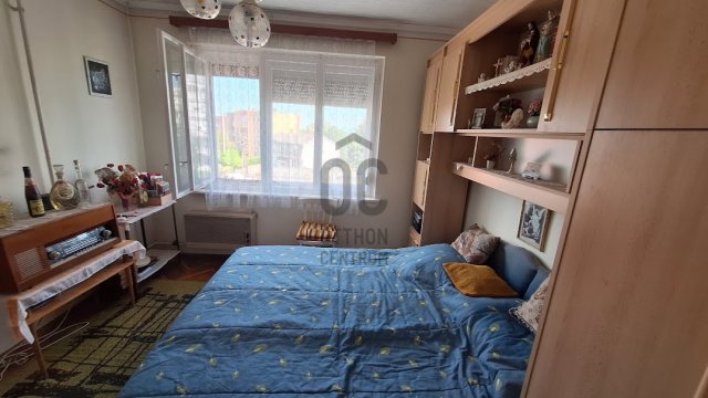 Eladó téglalakás, Pakson 45 M Ft, 3 szobás