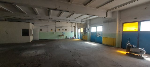 Kiadó ipari ingatlan, Miskolcon 800 E Ft / hó, 14 szobás