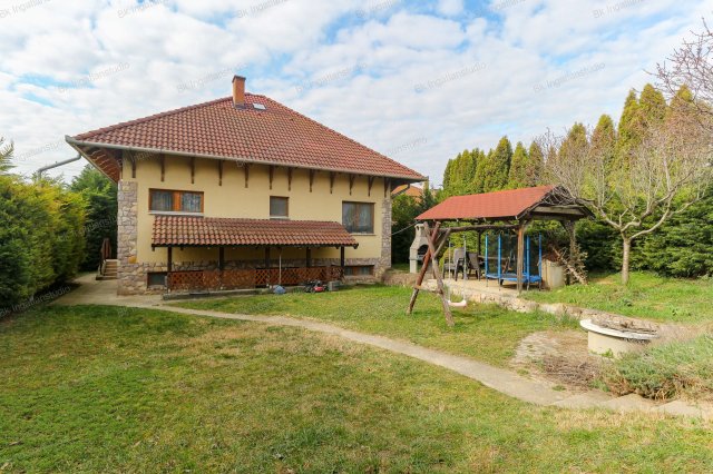 Eladó családi ház, Kistarcsán 89.99 M Ft, 4 szobás