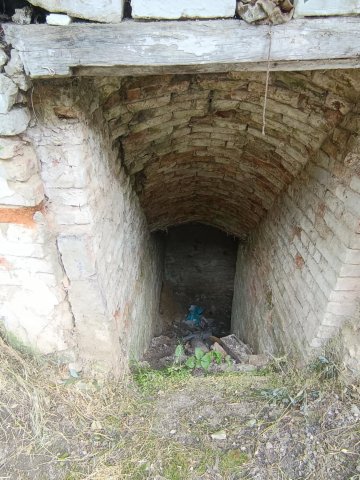 Eladó családi ház, Akán 13.9 M Ft, 2 szobás