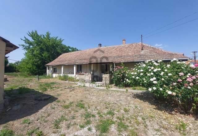 Eladó családi ház, Siójuton 22.5 M Ft, 2 szobás