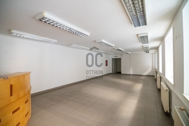 Eladó ipari ingatlan, Budapesten, I. kerületben 766.422 M Ft