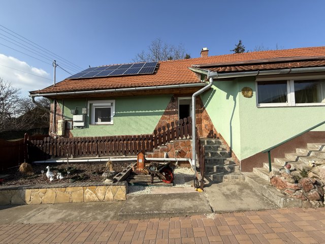 Eladó családi ház, Gyermelyen 69.9 M Ft, 6 szobás