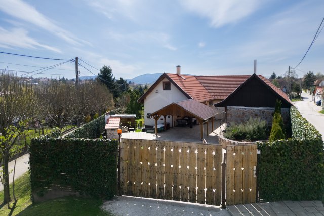 Eladó családi ház, Biatorbágyon 199 M Ft, 5 szobás